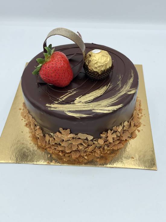 Chocolate Hazelnut Mousse Cake （巧克力榛子慕斯蛋糕)